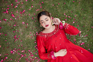 Aks-e Jana Red Pishwaz